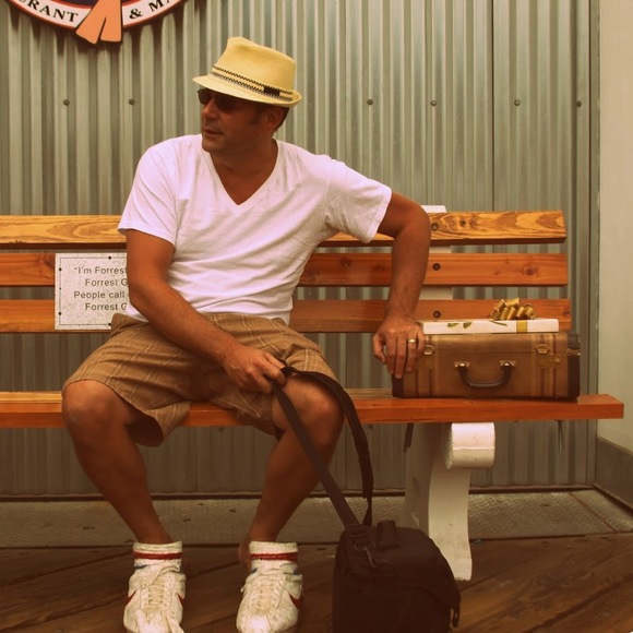 Meet your Posher, Dameyn - Picture 1 of 1